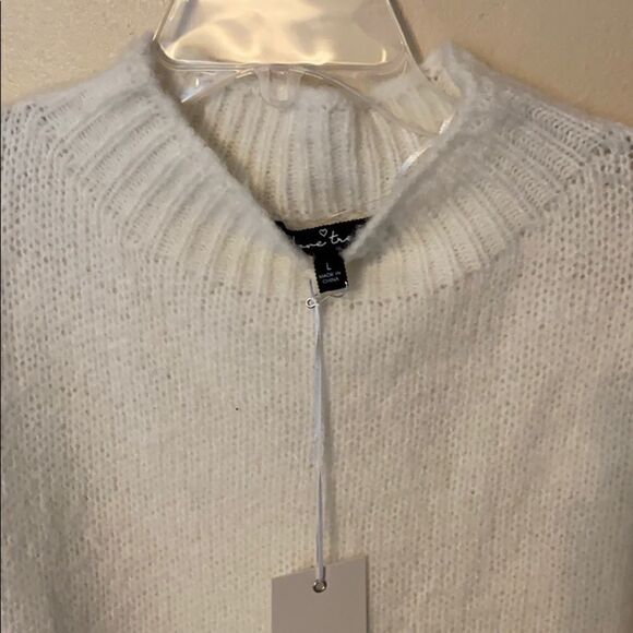 NWT Love Tree Fuzzy Off White Sweater - Picture 4 of 6